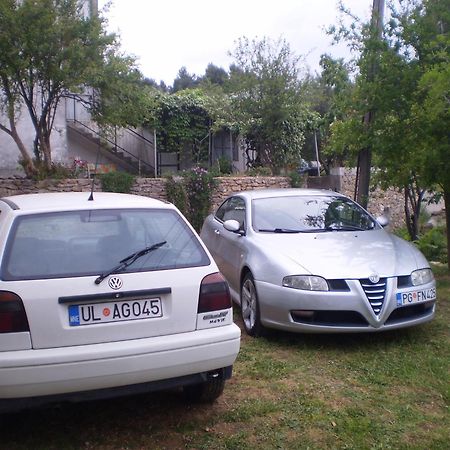 Apartment Vuk i Novak Ulcinj Buitenkant foto